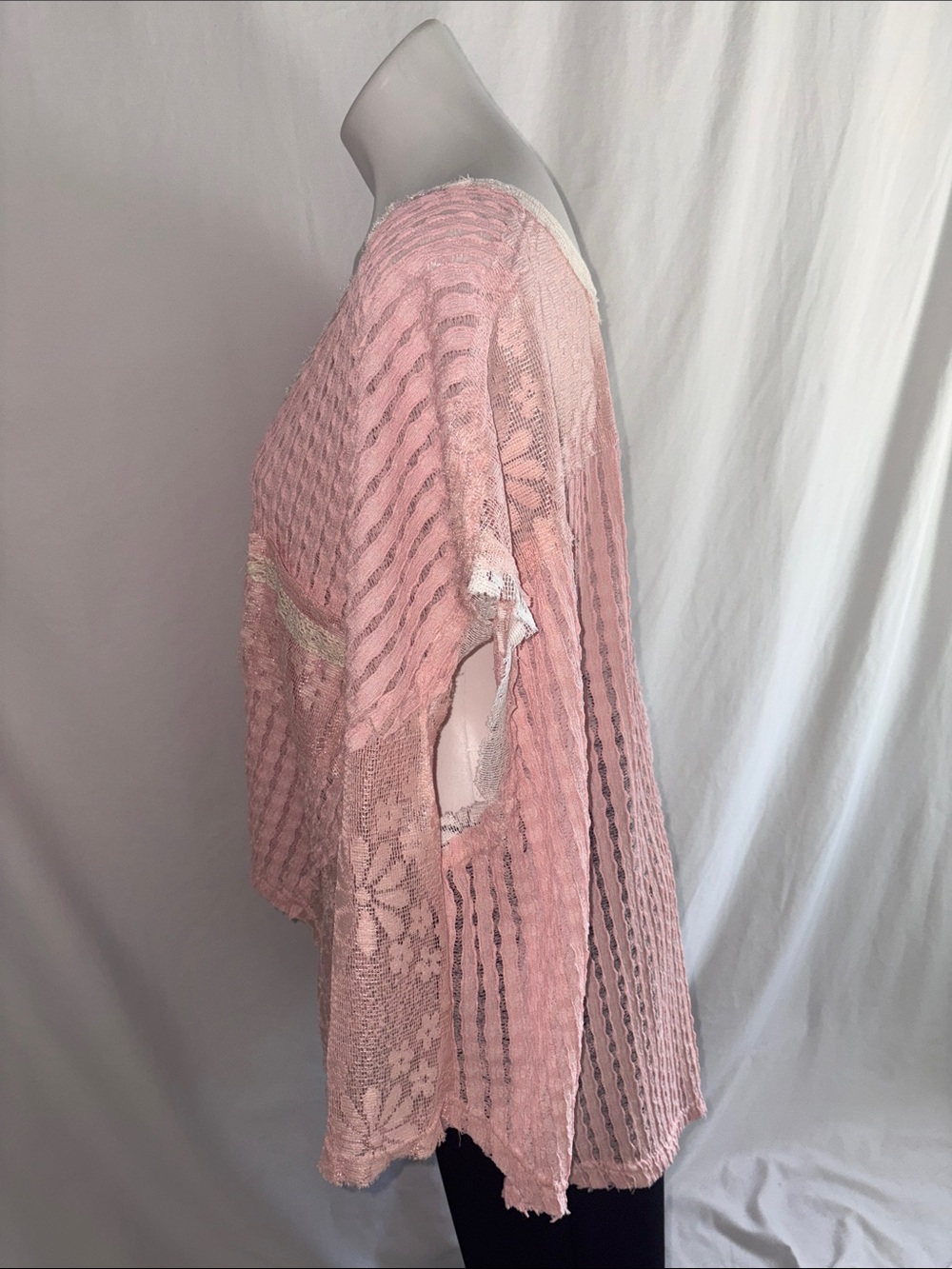 POL Pink Floral Lace V-Neck Chemise Top with Cream Trim - Picture 3 of 9
